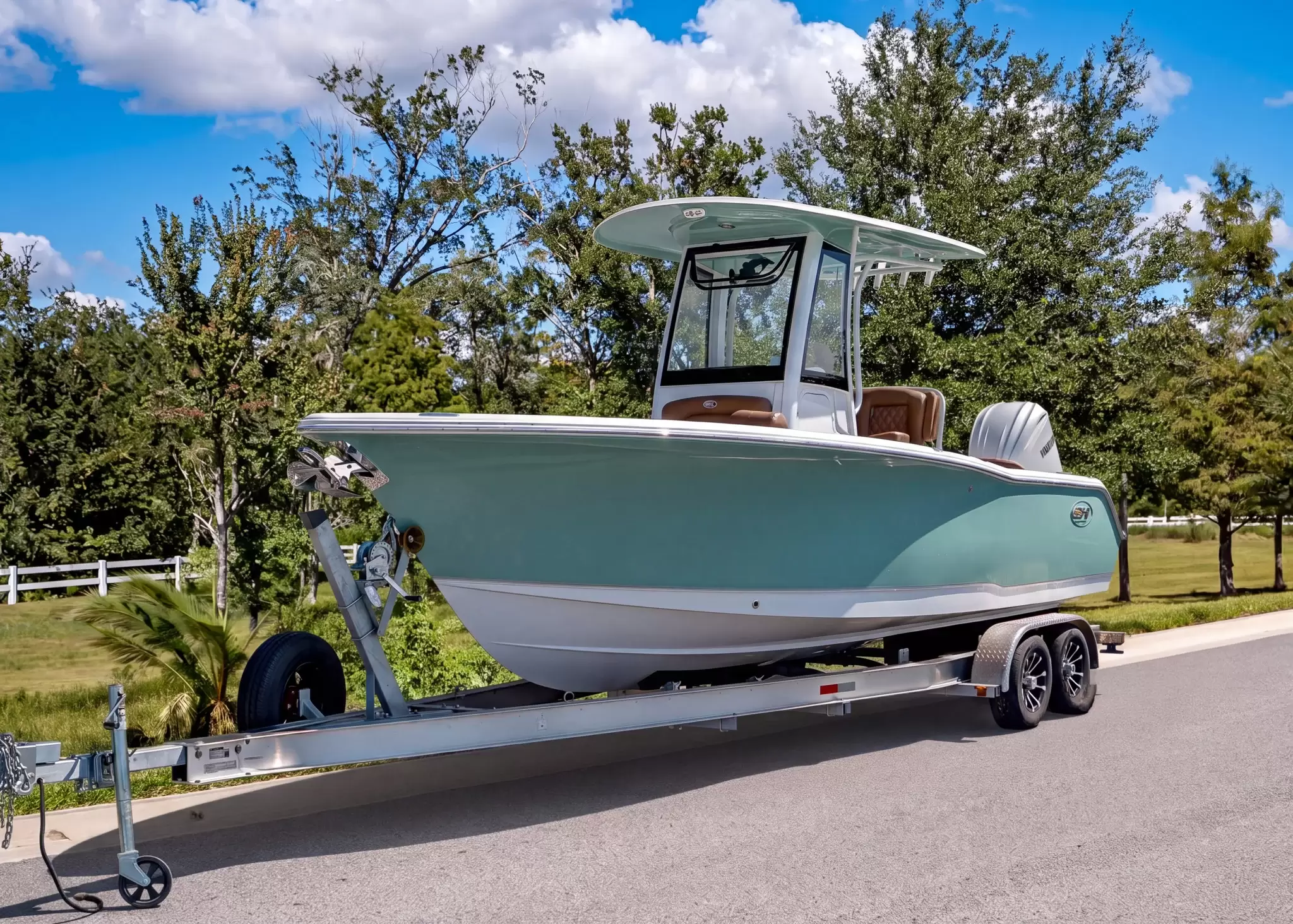 2027 Sea Hunt Ultra 245 SE (SH503) GLACIER GREEN